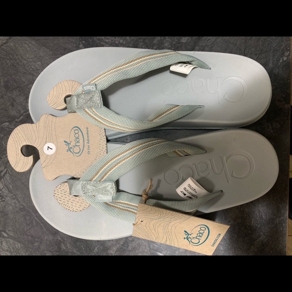 Chaco flip flops NWT
